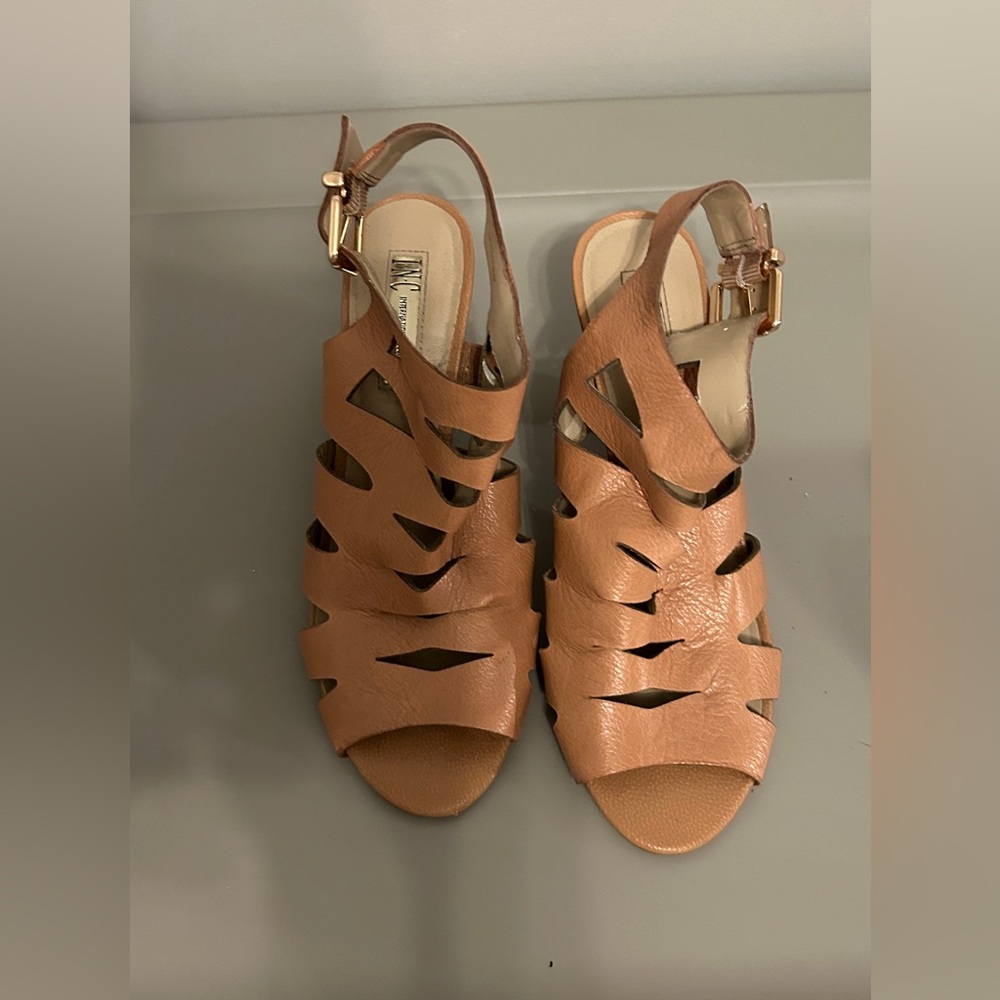 INC International Concepts (8.5M) Small Tan Heel